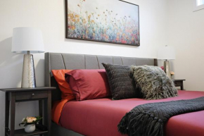 Stylish Retreat with King Bed, Long Stays, WEM, Disney+